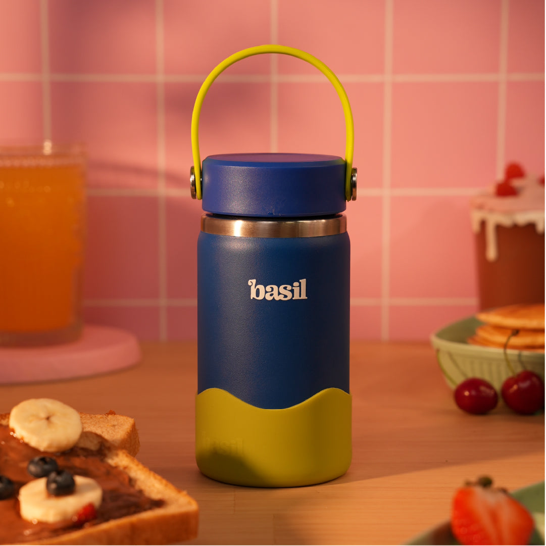 Insulated Stainless steel bottle with Carry Handle - Oasis