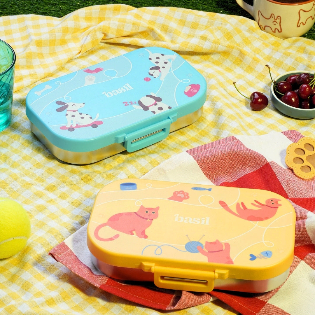 2 Compartment Stainless Steel Lunchbox with Plastic Lid - Wiggly Woof