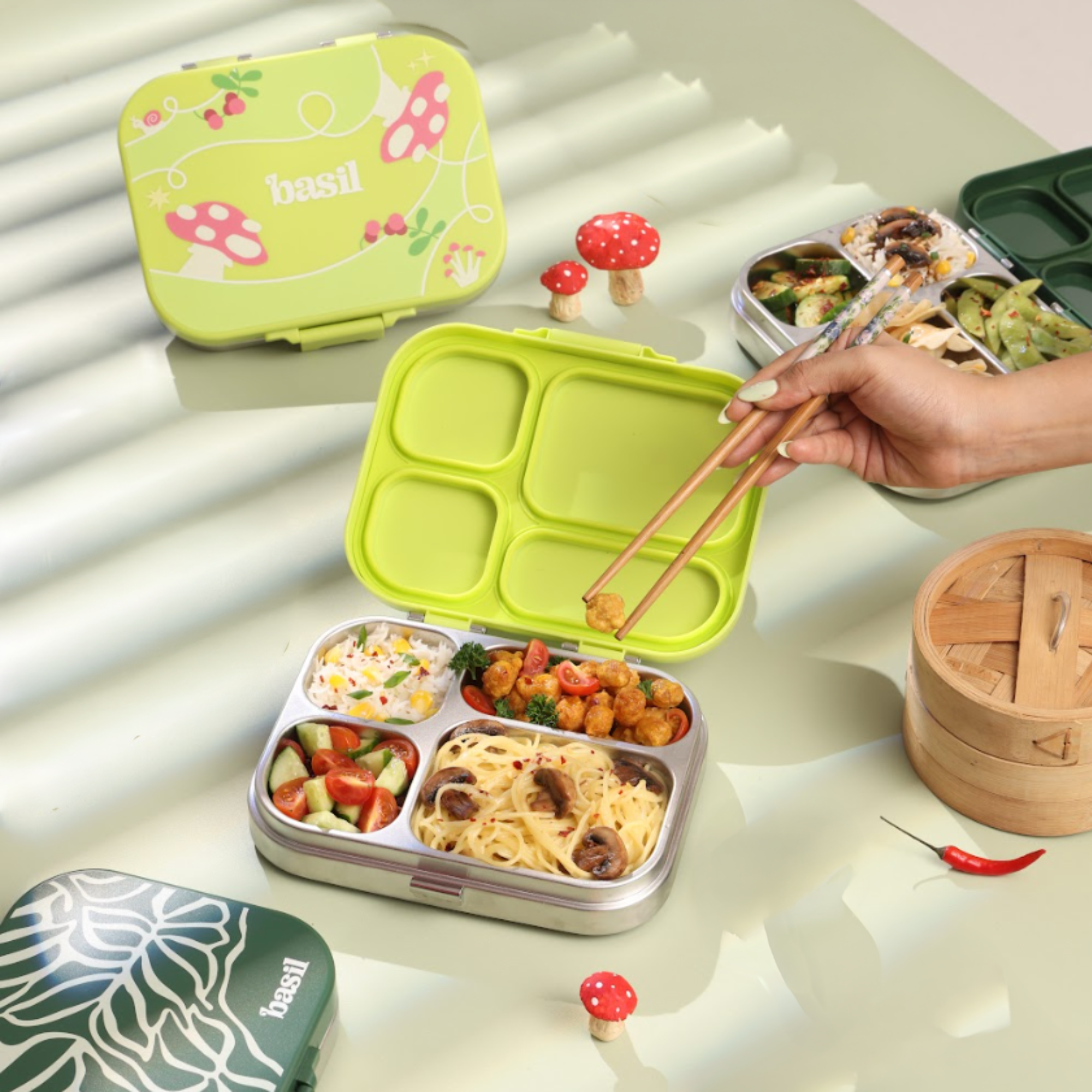 4 Compartment Stainless steel Lunchbox with Plastic lid - Mushroom Trail