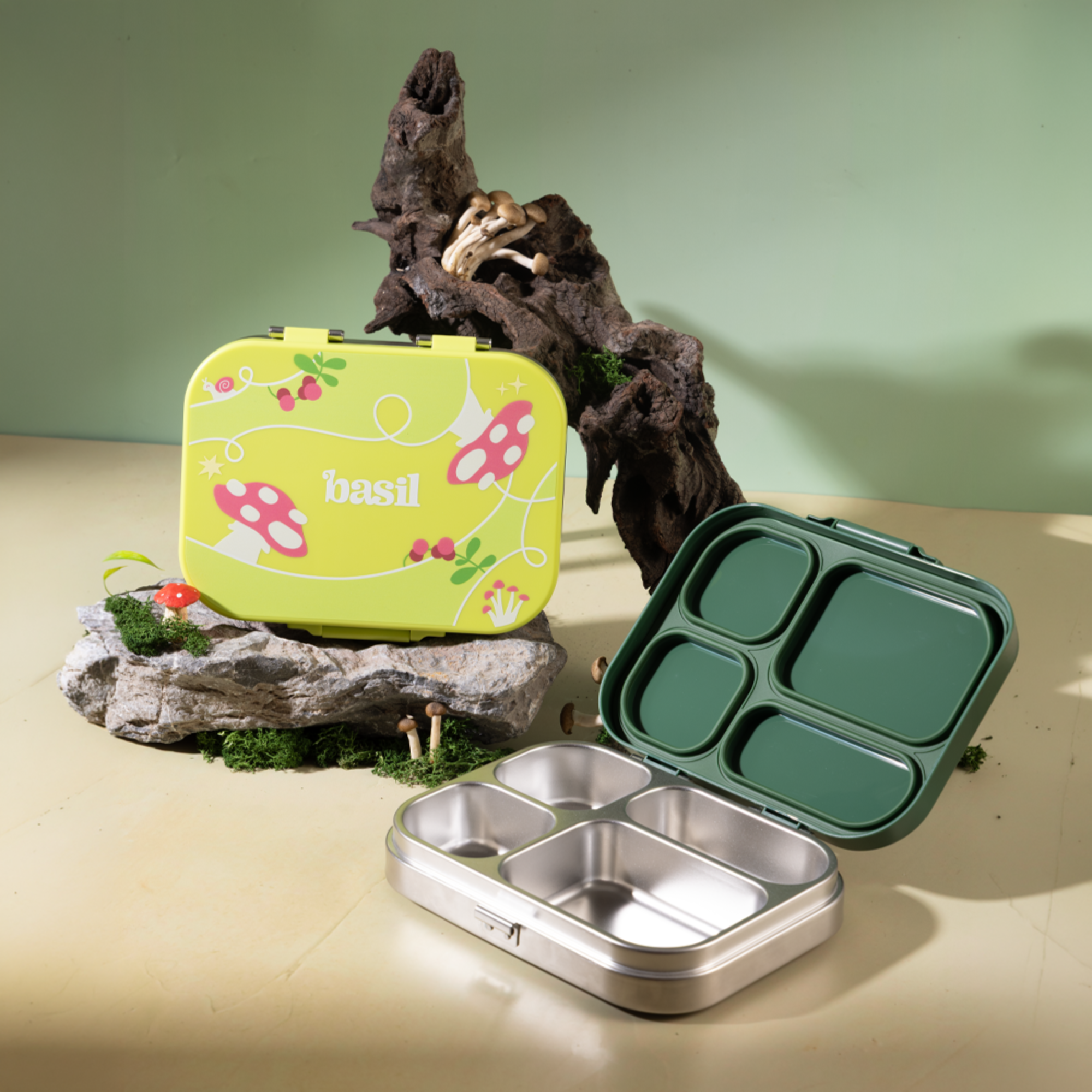 4 Compartment Stainless steel Lunchbox with Plastic lid - Mushroom Trail